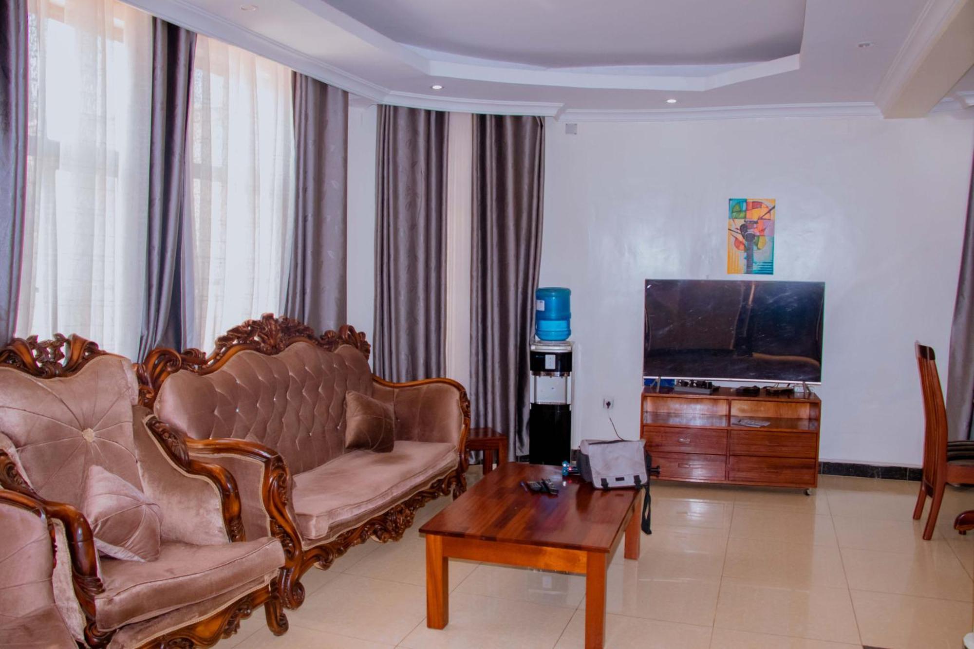Sunflower Homes Villa Kigali Bagian luar foto